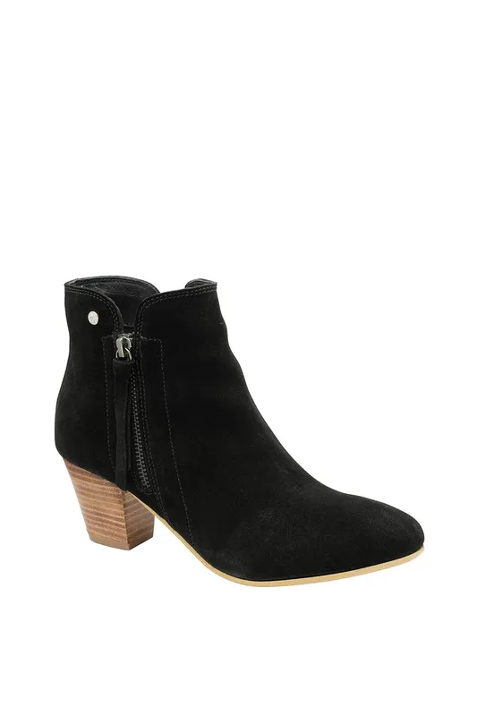 Ravel Women's 'Tulli' Suede Ankle Boots in Black Size: 5 - Black