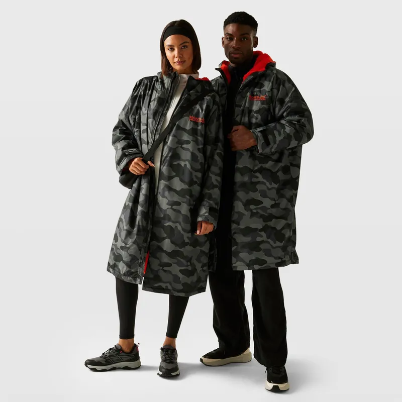Regatta Waterproof Changing Robe, Camo S-M