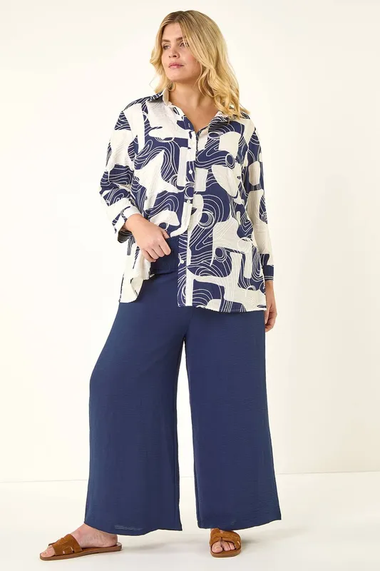 Roman Women's Curve Textured Geometric Shirt in Navy Size: 18 - Navy - Size: 18