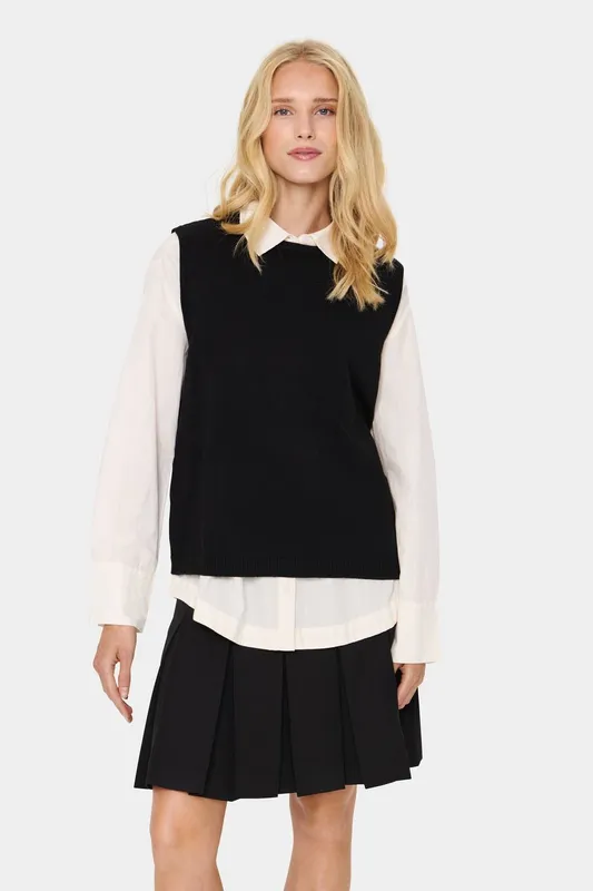 Saint Tropez Women's Mila Vest in Black Size: XL - Black