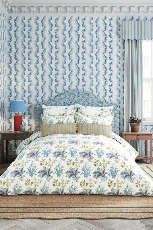 Sanderson 'Enys Garden' Cotton Sateen Duvet Cover Set in Indigo Size: Double Indigo Double