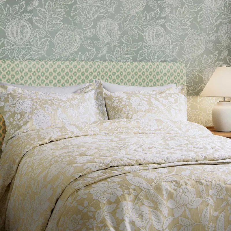 Sanderson Pyramus Kingsize Duvet Cover Set, Gold