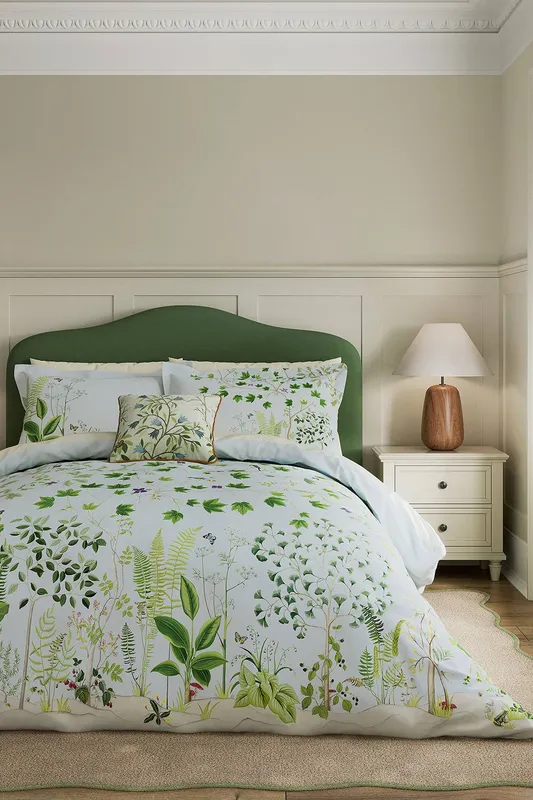 Sanderson 'Sycamore & Oak' Cotton Sateen Duvet Cover Set in Blue Size: King - Blue