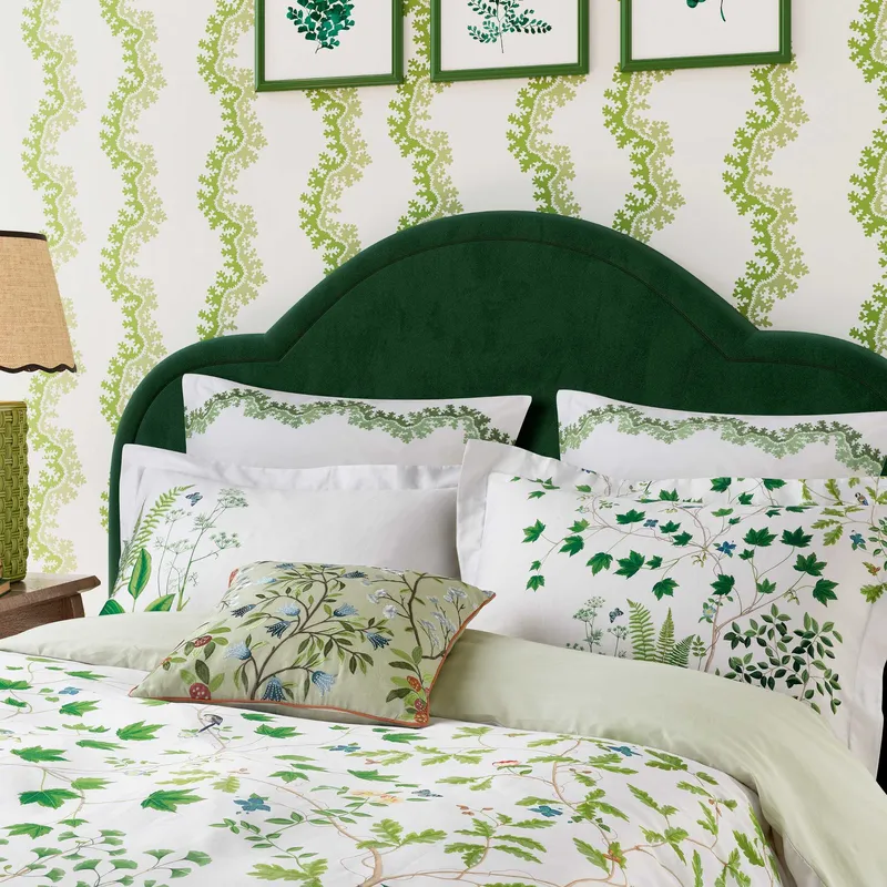 Sanderson 'Sycamore & Oak' Cotton Sateen Duvet Cover Set in Green Size: Double - Green
