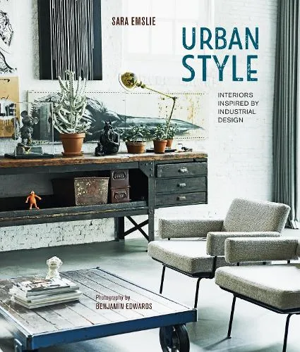 Sara Emslie Urban Style