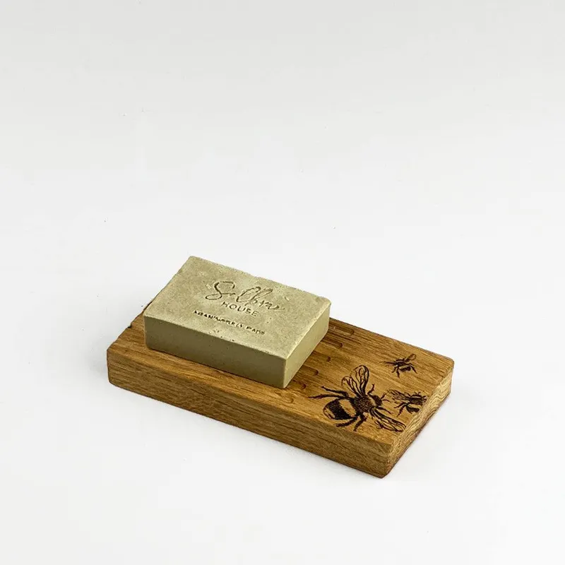 Selbrae House Bee Oak Soap Dish & Soap Set in Light Oak Light Oak