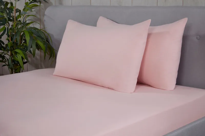 Smart Living Brushed Cotton Bed Linen Fitted Bedsheet or Pillowcase Pair Non Iron in Pink Size: King - Pink