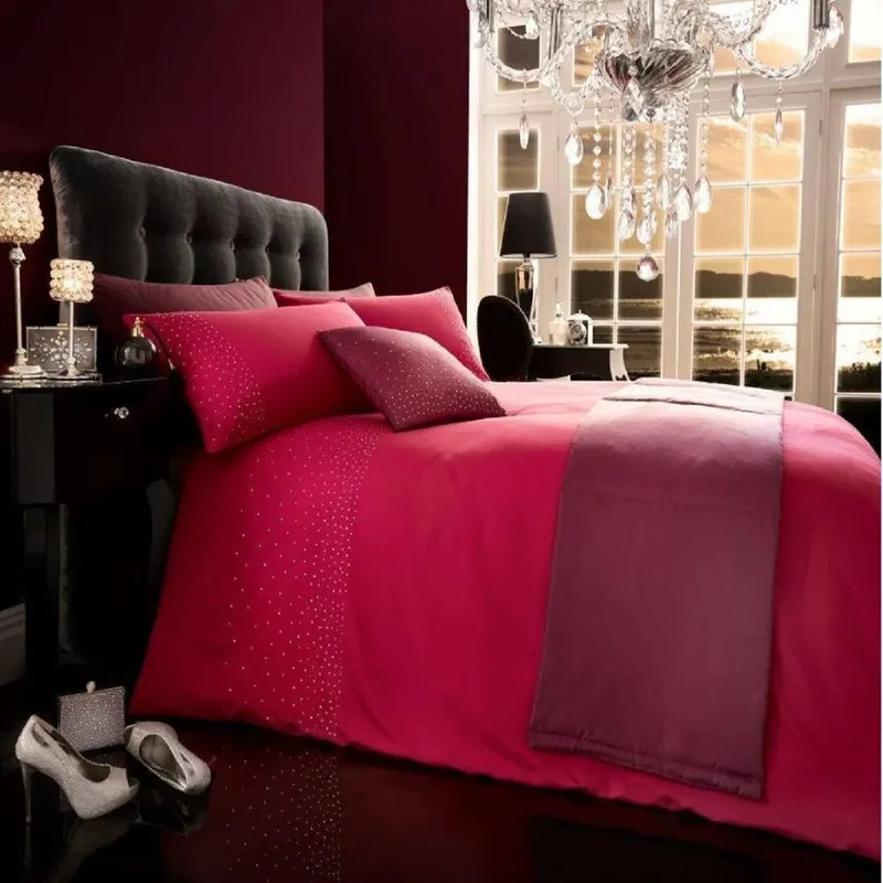 Smart Living Diamante 5PC Complete Bedding Set Duvet Cover, Pillow Pair, Cushion Cover, Bed Runner in Fuchsia Size: King Fuchsia King