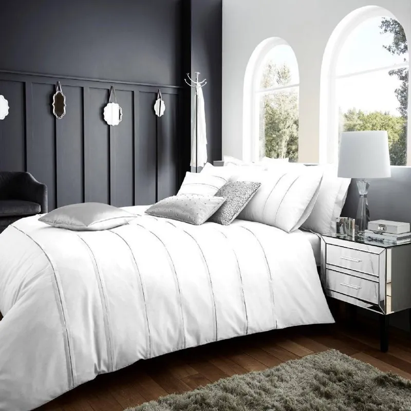 Smart Living Luxury Polycotton Blend Duvet Cover & Pillowcase Set in White Size: Single White Single