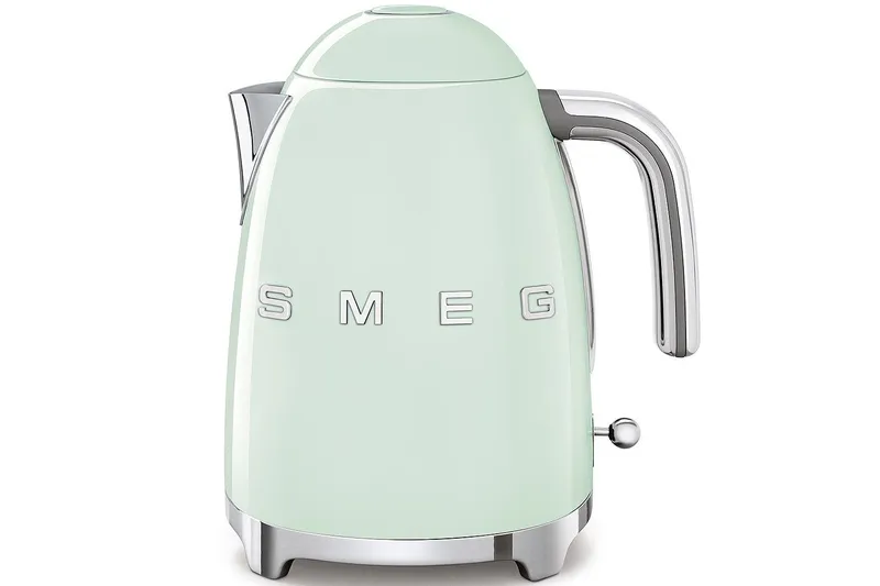 Smeg 50's Style Gloss Kettle in Pale Green Pale Green