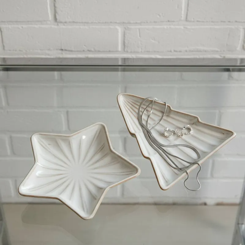 Sostter Unisex Medium Ceramic Star Dish in White in White Off White M female