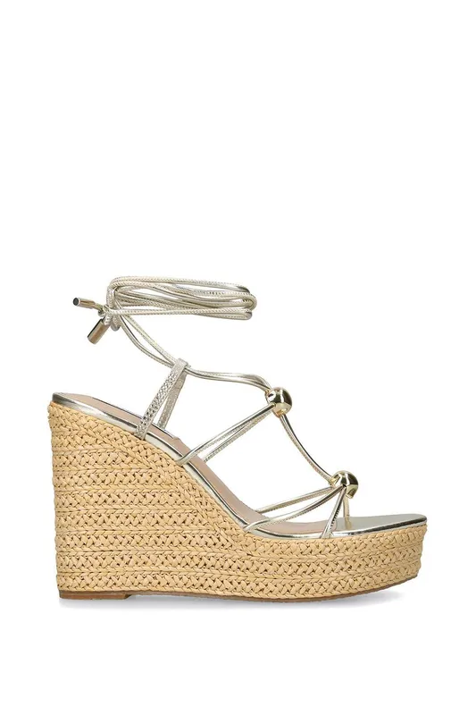 Steve Madden Women's 'Tulym Gold' Sandals in Gold Size: 7 - Gold - Size: 7