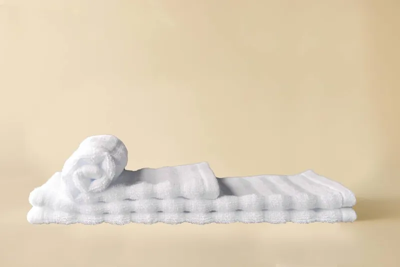 surrey down 100% Cotton Luxury Hotel Face Cloths (3 pack) in White White