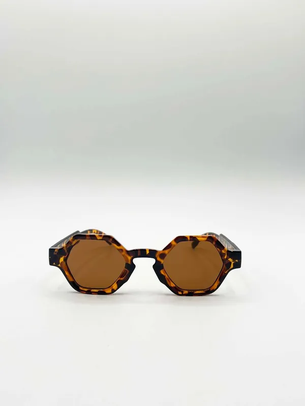 Svnx Round Hexagon Sunglasses in Brown Brown One Size