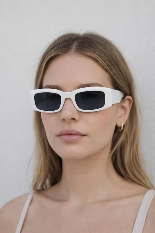 Svnx Chunky Rectangle Sunglasses with Extra Wide Arms in White White