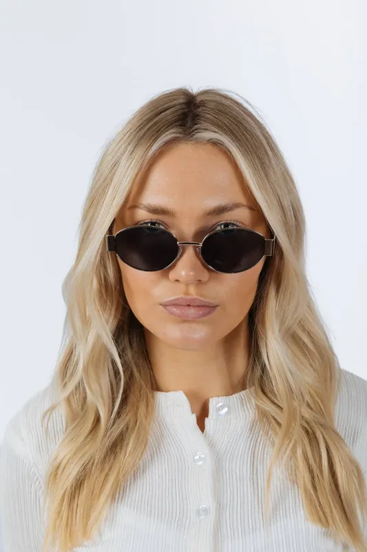 Svnx Unisex Oval Metal Frame Sunglasses in Silver - Silver