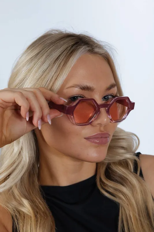 Svnx Round Hexagon Sunglasses in Pink Pink One Size