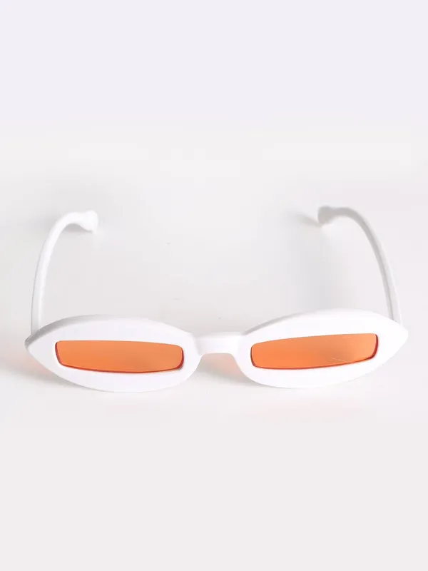 Svnx Slim Oval Retro Sunglasses In White White