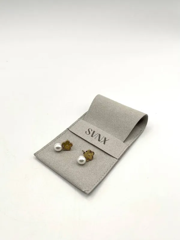 Svnx Women's Floral Pearl Stud Earrings in Gold - Gold