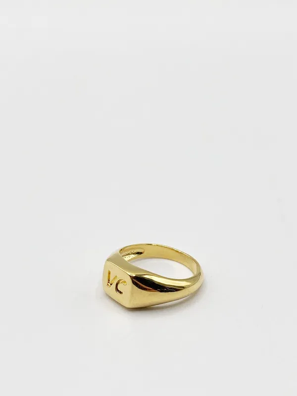 Svnx Women's Gold VC Engraved Signet Ring Size: Medium Gold M