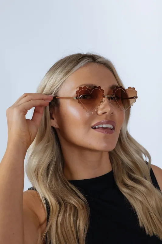 Svnx Women's Scallop Heart Sunglasses in Brown Brown One Size