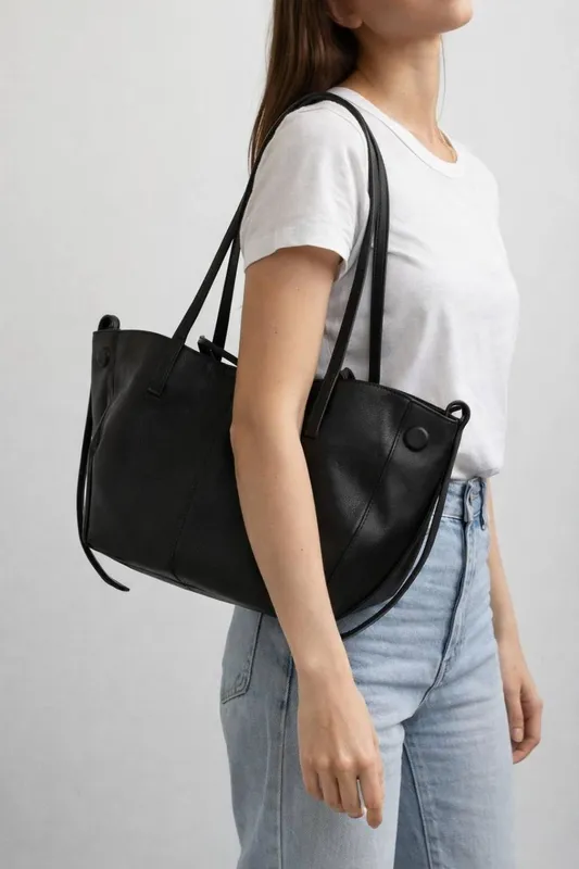 Svnx Women's Shoulder Tote Bag in Black Black