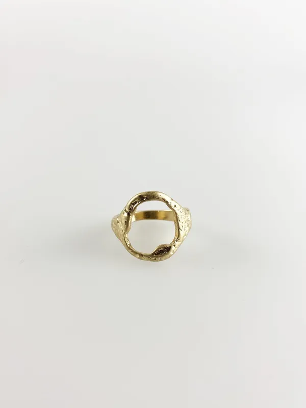 Svnx Women's Signet Ring in Gold Size: Small Gold S