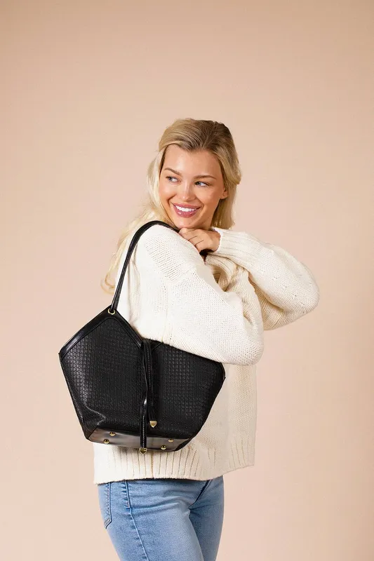 Svnx Women's Tote Bag In Black - Black