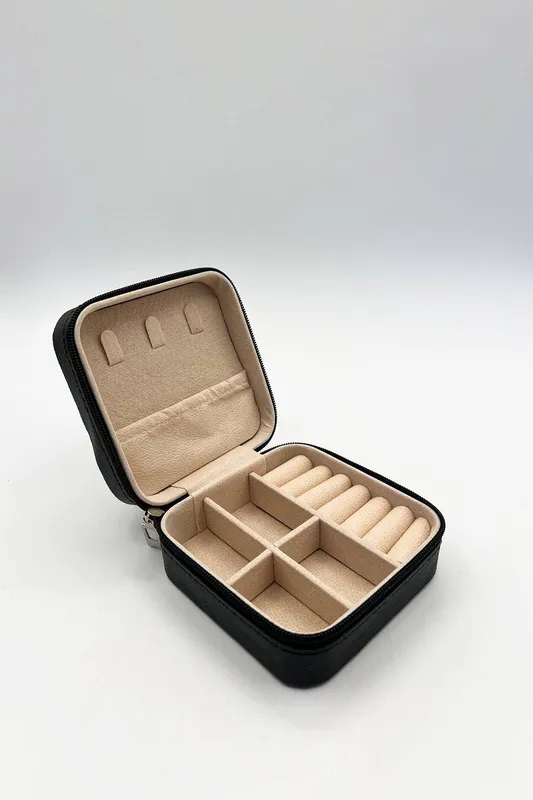 Svnx Women's Travel Jewellery Box in Pink in Black Black One Size female