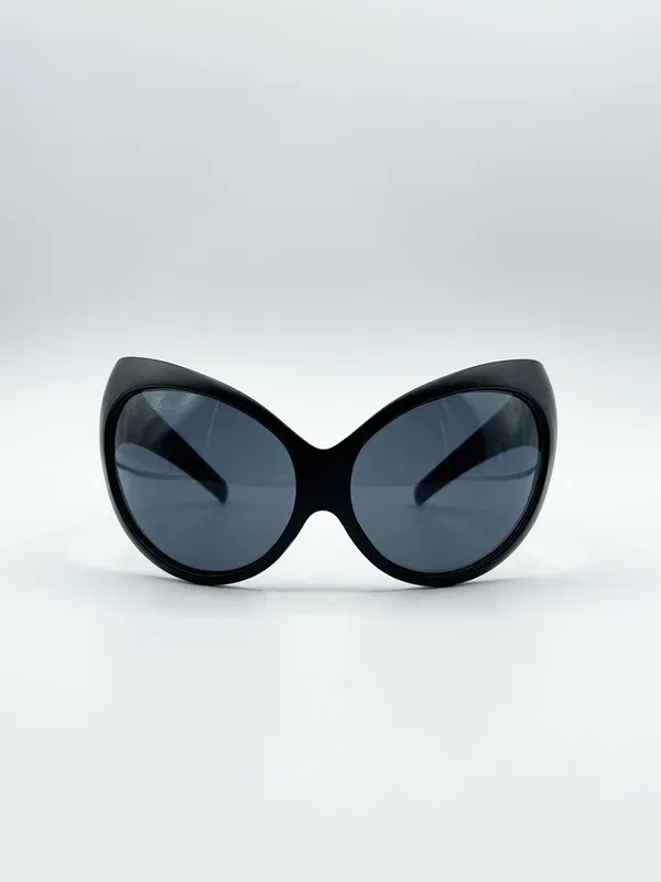 Svnx Women's Ultra Curved Wrap Around Sunglasses in Black - Black