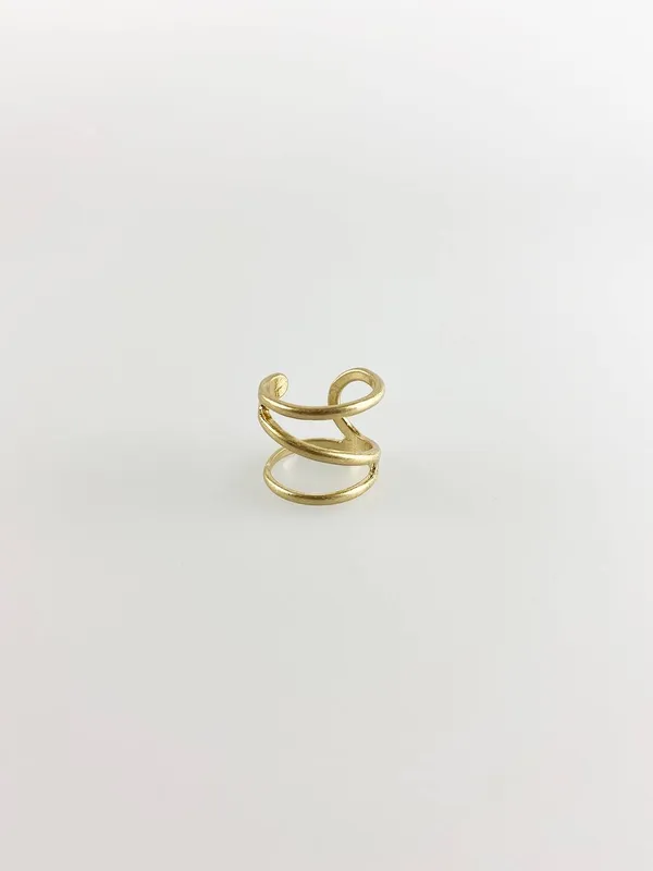 Svnx Women's Wrap Wave Ring in Gold Size: S/M Gold S/M