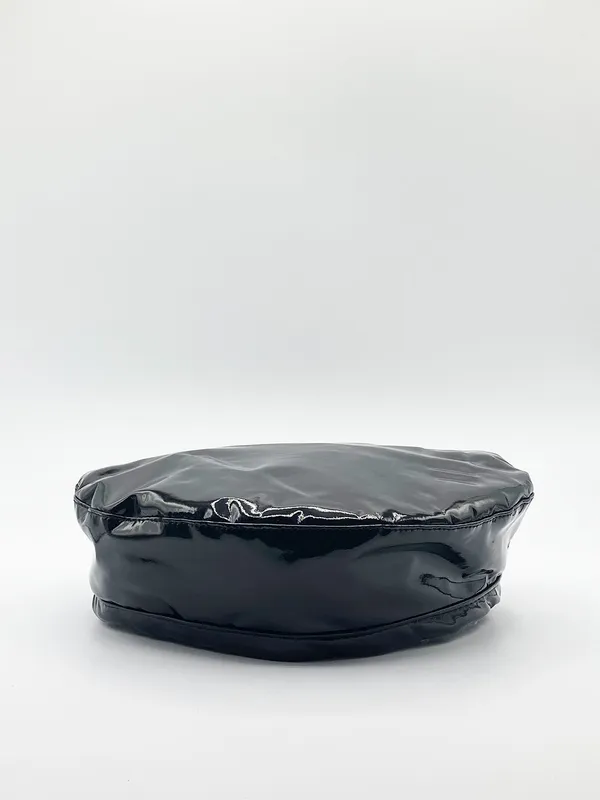 Svnx Women's Wet Look Beret In Black - Black