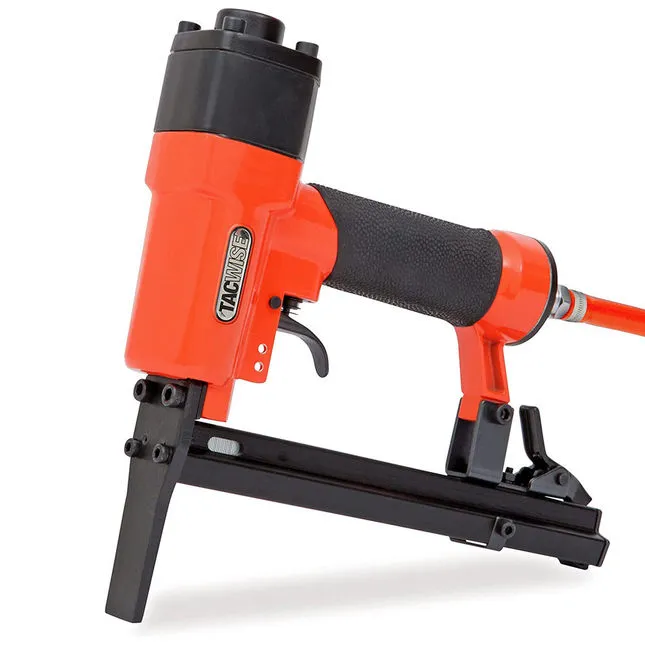 Tacwise - A7116LN Pneumatic 71 Series Air Upholstery Staple Gun Long Nose 4-16mm