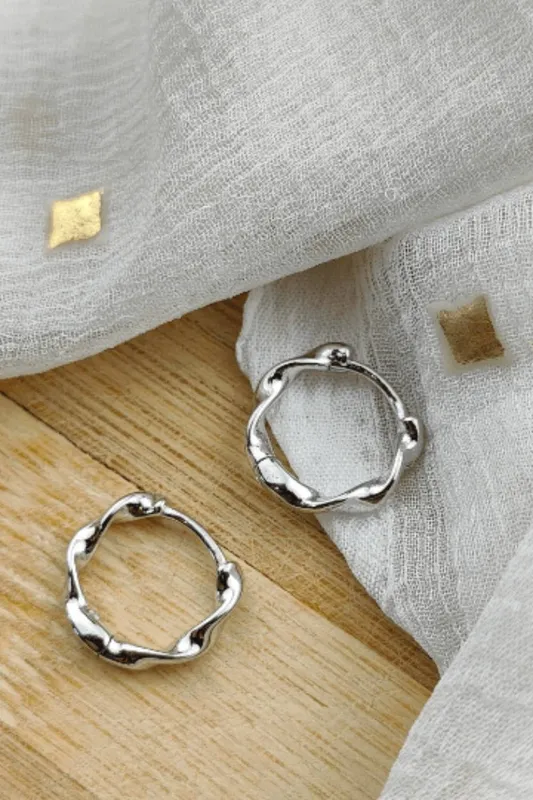 The Colourful Aura Women's Sterling Silver Twist Spiral Hoop Earrings Silver female