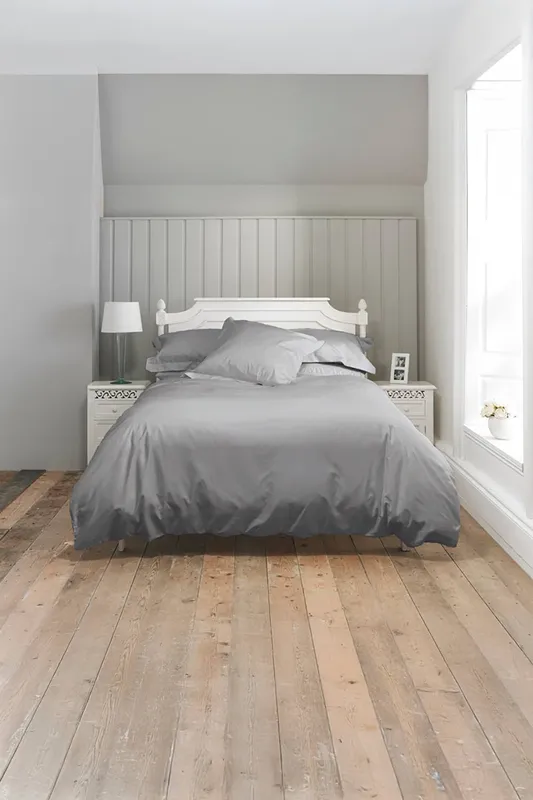Deluxe 400 Thread Count 100% Cotton Fitted Sheet The Lyndon Company in Grey Size: Double Fitted - Grey