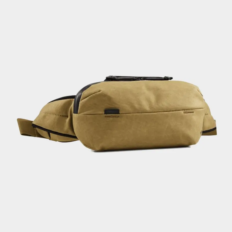 Thule Aion Sling Bag Brown One Size Unisex