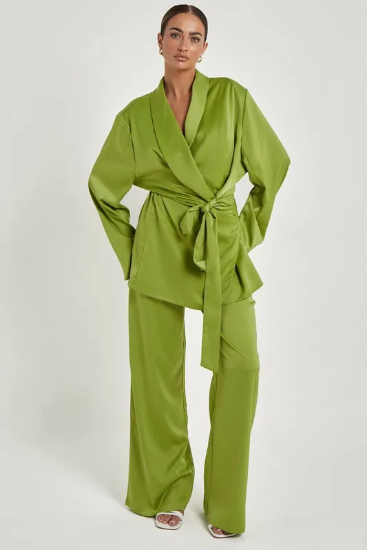 Urban Bliss Women's Green Satin Wrap Blazer Size: 8 Green 8