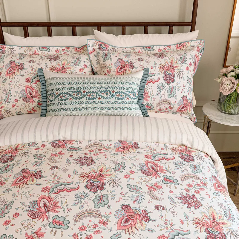 V&A Chintz Reverie Super Kingsize Duvet Cover Set, Red/Teal