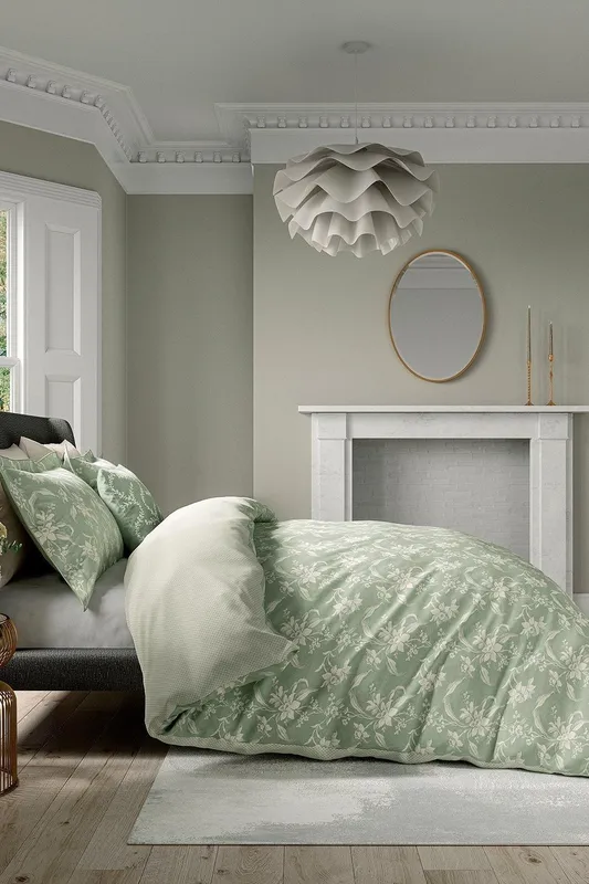 V&A Daffodil Dreams Single Duvet Cover Set, Green
