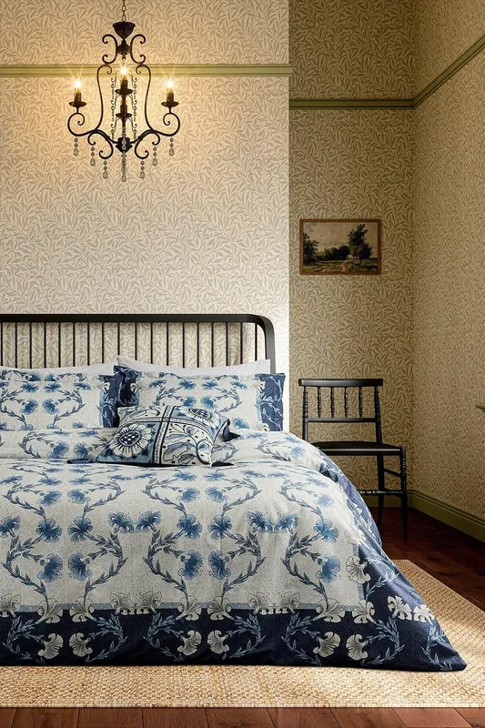 Morris & Co | V&A William Morris V&A Scrolling Carnation Double Duvet Cover Set, Indigo & Ivory