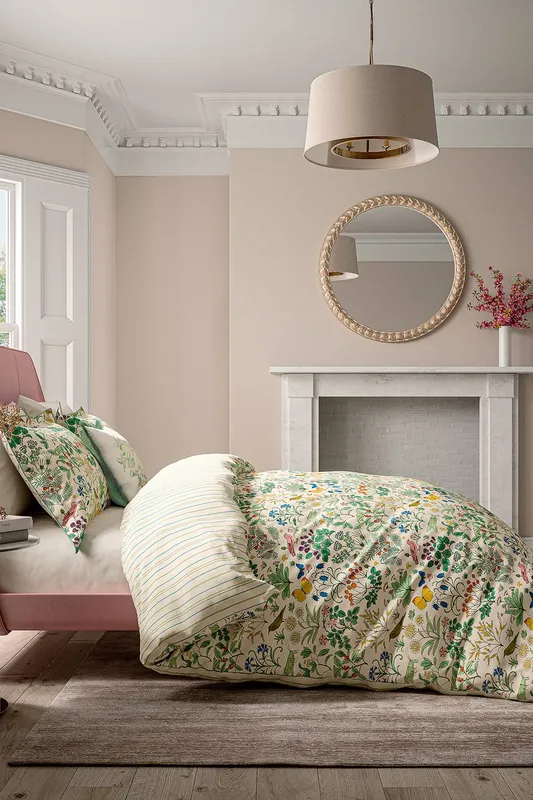 V&A 'Wild Garden' Cotton Duvet Cover Set Size: Super King Multicolor Super King