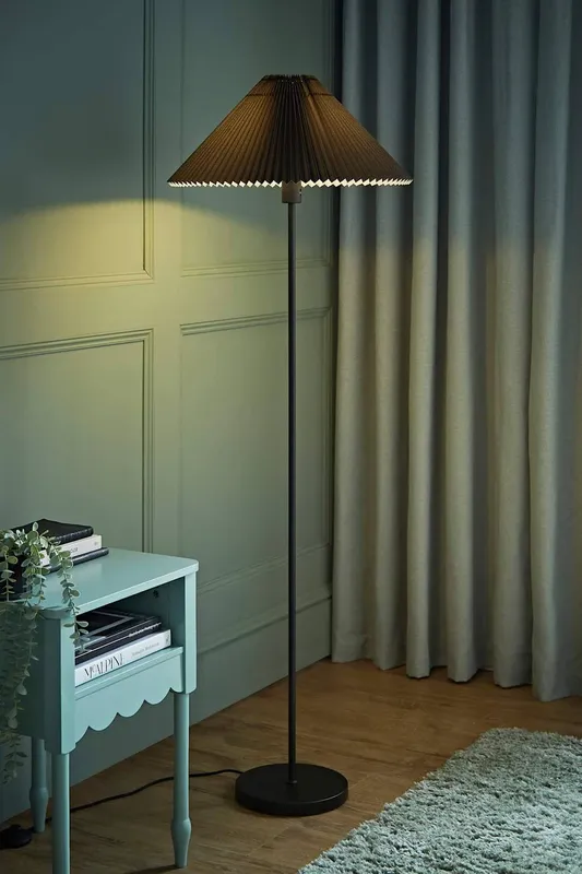 ValueLights Akira Pleated Shade Slim Floor Lamp in Black Black