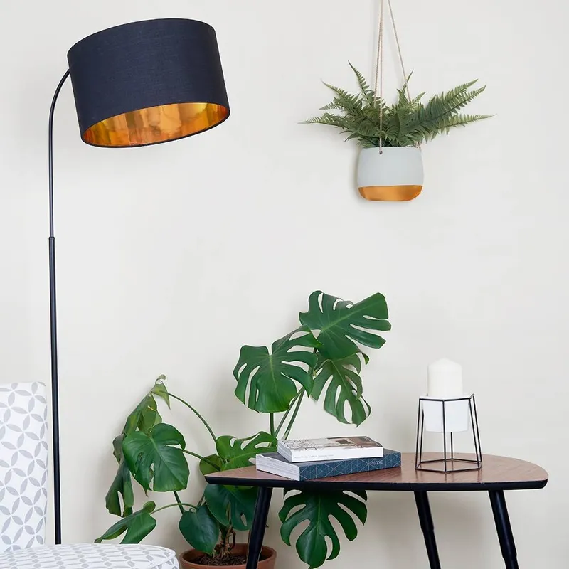 ValueLights Curva Black Floor Lamp Base Black