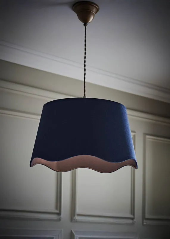 ValueLights Mabel Linen Large 30cm Scallop Edge with Trim Lamp Shade with Bulb in Navy Navy