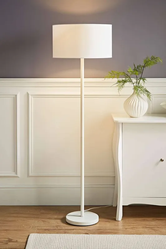 ValueLights Charlie White Metal Single Stem Floor Lamp with Fabric Drum Lamp Shade White