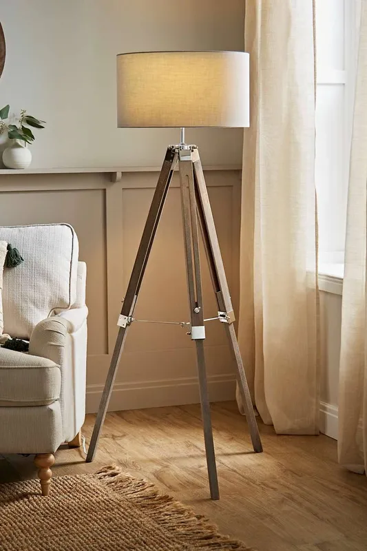 ValueLights Clipper Tripod Brown Floor Lamp Brown