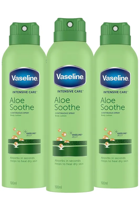 Vaseline Women's 3x Intensive Care 'Spray' Moisturiser, 190ml in White White female