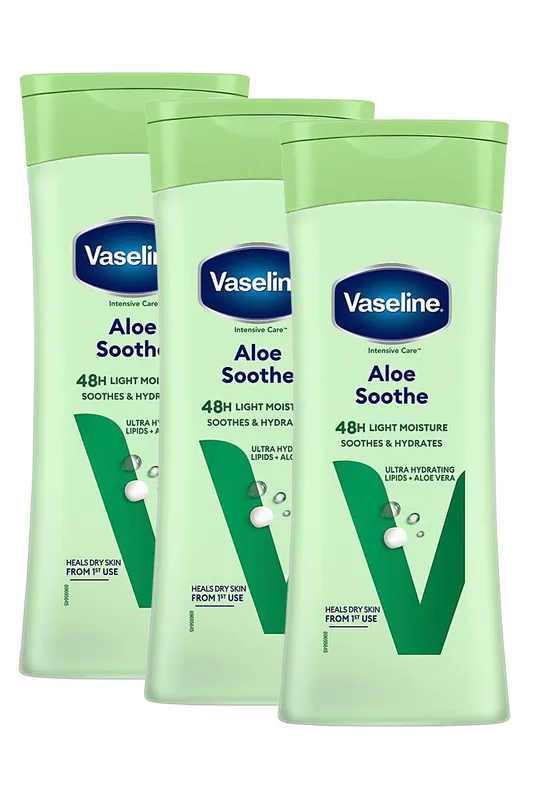 Vaseline Women's 3x Intensive Care 'Body Lotion', Aloe Soothe, 400ml in White White