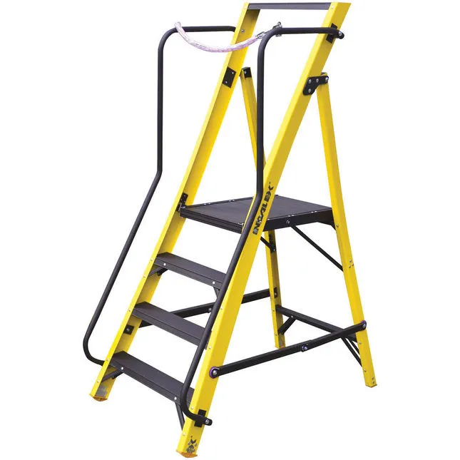 Werner Megastep Fibreglass Step Ladder 4