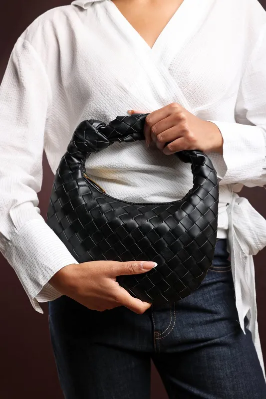 Where's That From Women's 'Aura' Classic Woven Hobo Bag in Black - Black